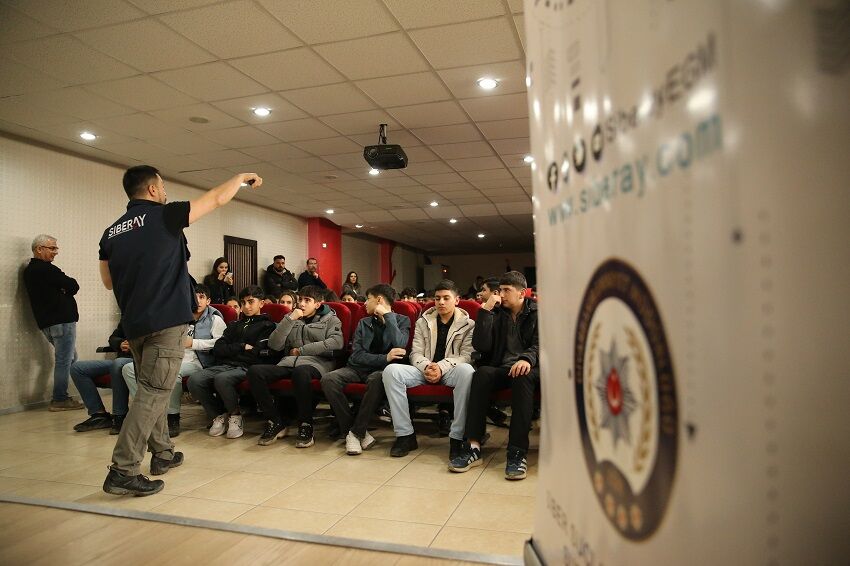 Polislerden Okullarda Eğitim (3)