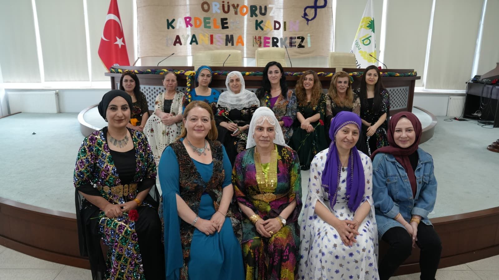 Baglar Meclis Toplantisi Konu Kadin (2)
