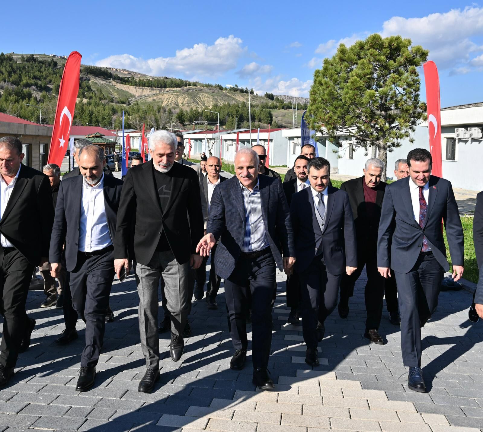 Vali Zorluoglu Genclerle (3)