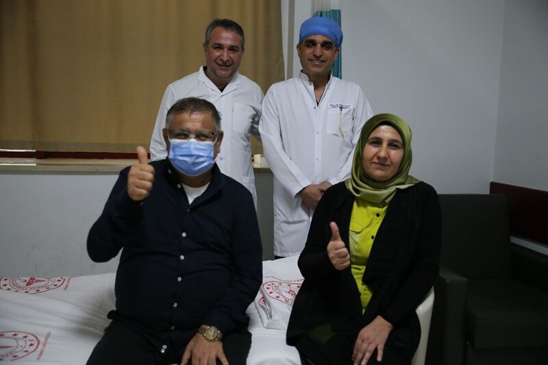 Böbrek Kardeşi̇ne Verdi̇