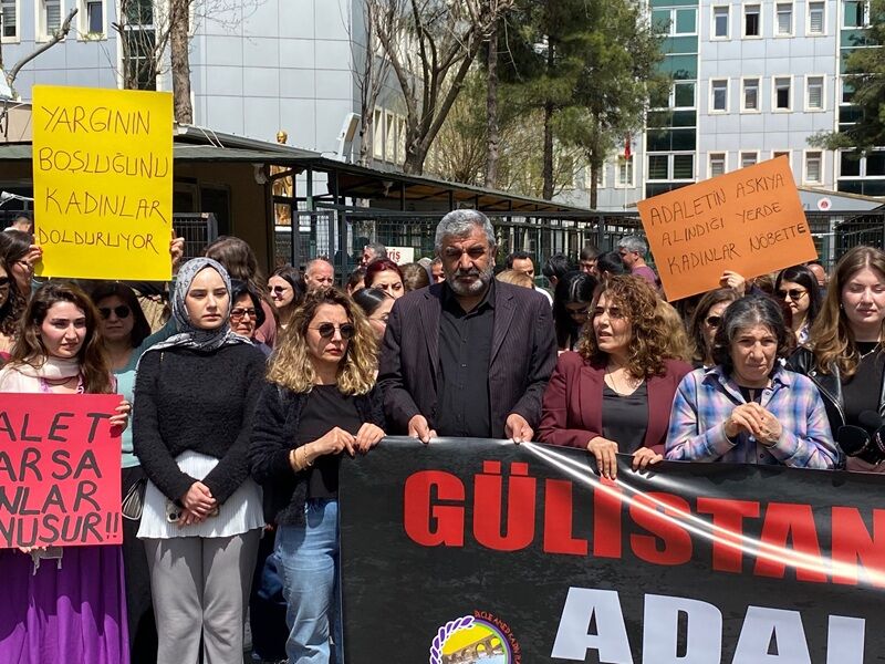 Rojinin Babası Adliye