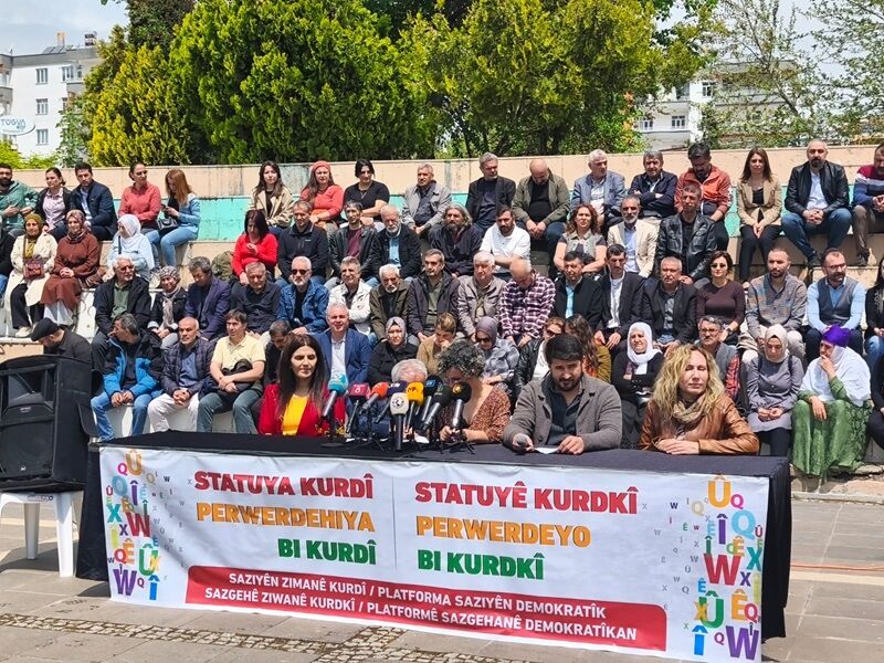 15 Mayis Kürt Di̇li̇ Açiklama
