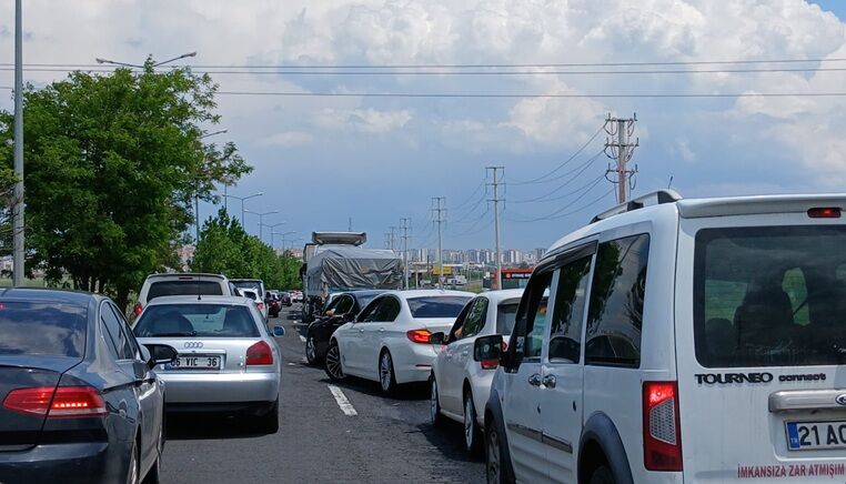 Sıkıştı Trafik