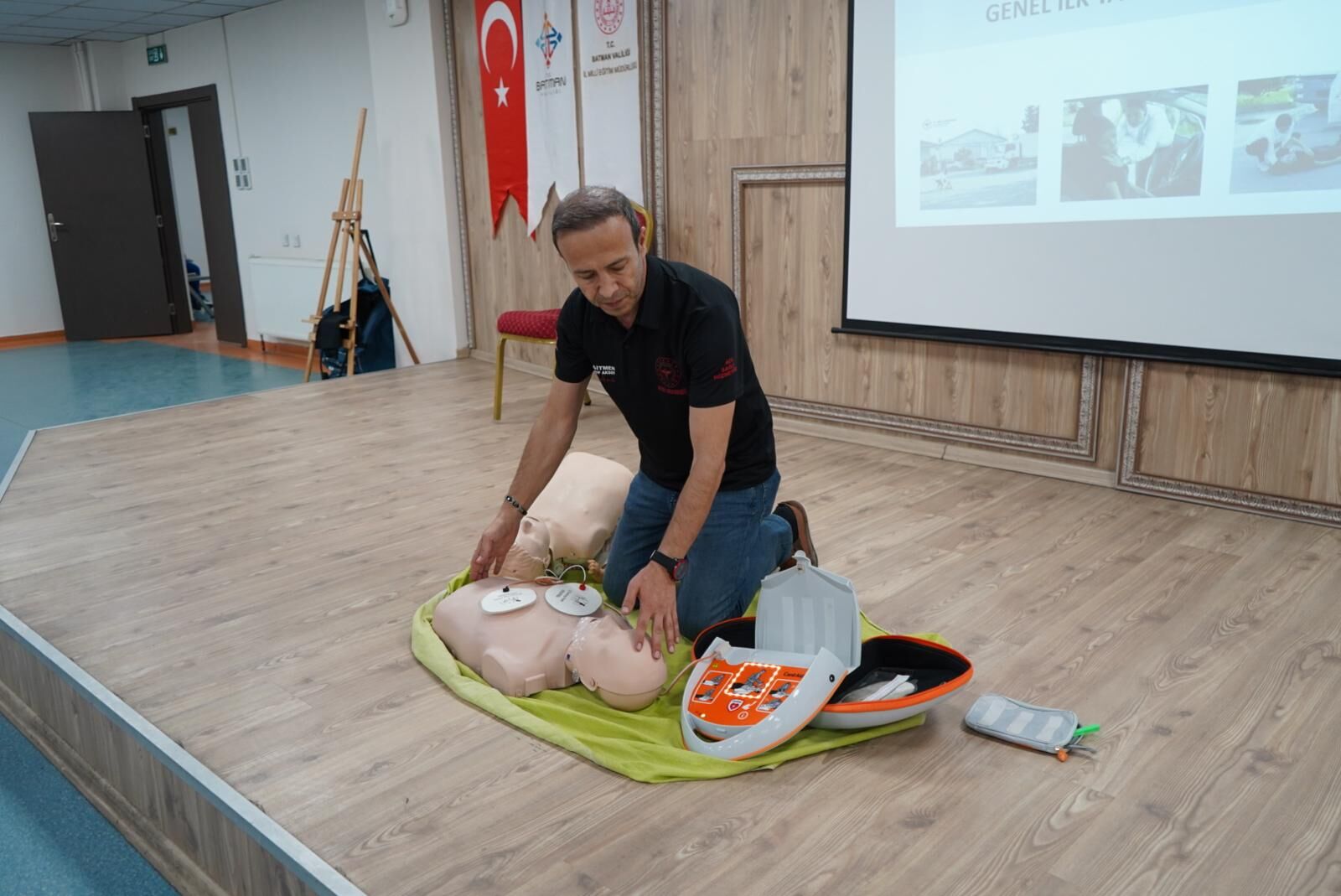 Batman’da okul bahçe görevlilerine ilk yardım eğitimi