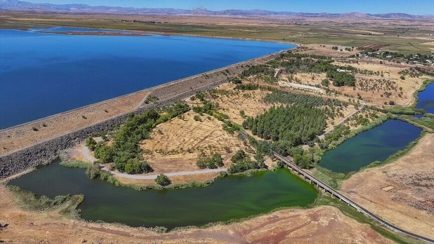 Kuraklık geride kaldı: Devegeçidi Baraj Gölü bir yıl sonra yeniden suya kavuştu