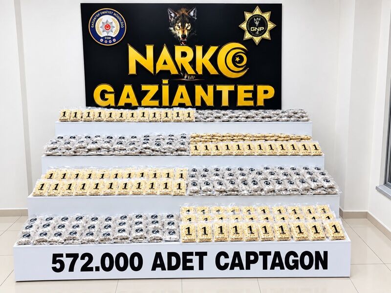 Gaziantep’te bir adrese baskın: İçeriden 572 bin uyuşturucu hap çıktı