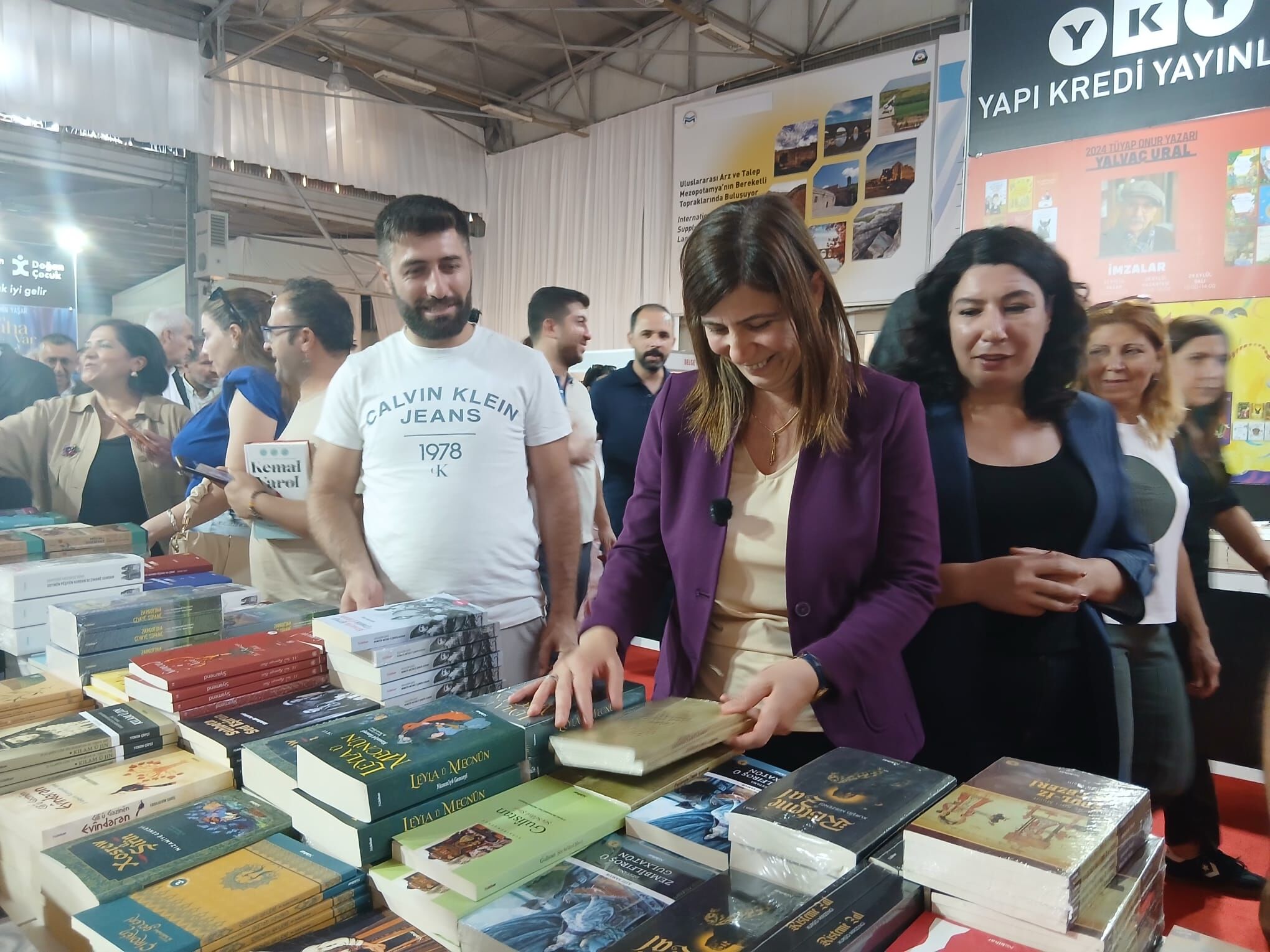 Diyarbakır Kitap Fuarı Yazar, Vatandaş ve Siyasileri Buluşturdu