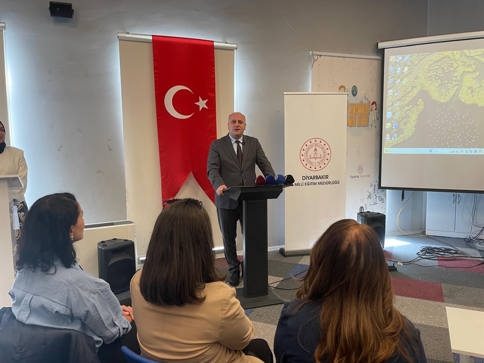 Diyarbakır’da disleksiyle mücadele için eğitim seferberliği